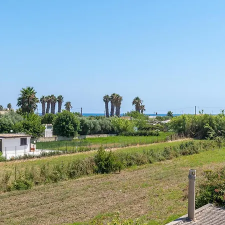 Melda Villa Avola